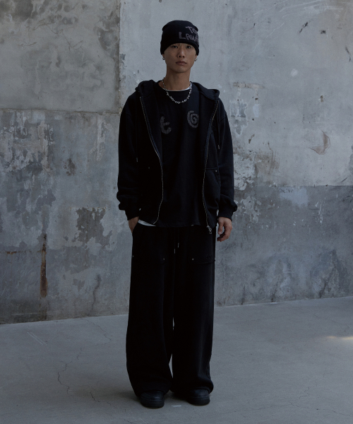 TONY LAWRENCE(トニーローレンス)の「アプリケフードジップアップ ブラック(パーカー・レディース・その他・SMALL/MEDIUM/LARGE)」の2枚目の写真