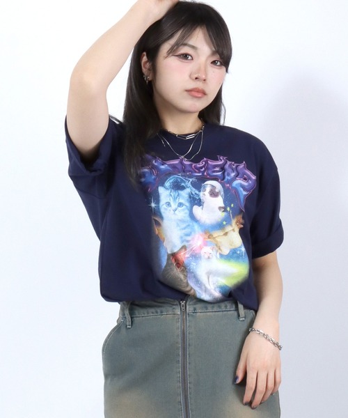Salong hameu(サロン ハミュー)の「ユニバース キャットTシャツ/宇宙 猫 フォトプリント/韓国ストリート/Y2K/アニマルグラフィック/ビッグシルエット(Tシャツ/カットソー・メンズ・ホワイト/ブラック/ネイビー/ピンク・S/M/L)」の20枚目の写真