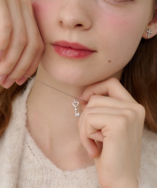 TITTY&CO.（ティティーアンドコー）の「【Monnette】ハートキーモチーフネックレス（ネックレス・レディース・シルバー・FREE）」の4枚目の写真