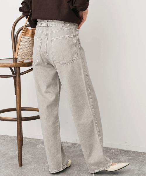 Spick & Span(スピックアンドスパン)の「《別注カラーあり》upper hights/アッパーハイツ THE OLIVIA*(デニムパンツ・レディース・ベージュ/ネイビー・22/23/24)」の1枚目の写真