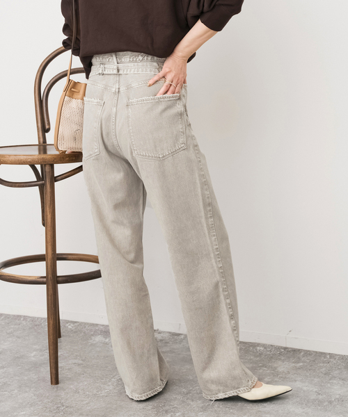 Spick & Span(スピックアンドスパン)の「《別注カラーあり》upper hights/アッパーハイツ THE OLIVIA*(デニムパンツ・レディース・ベージュ/ネイビー・22/23/24)」の8枚目の写真