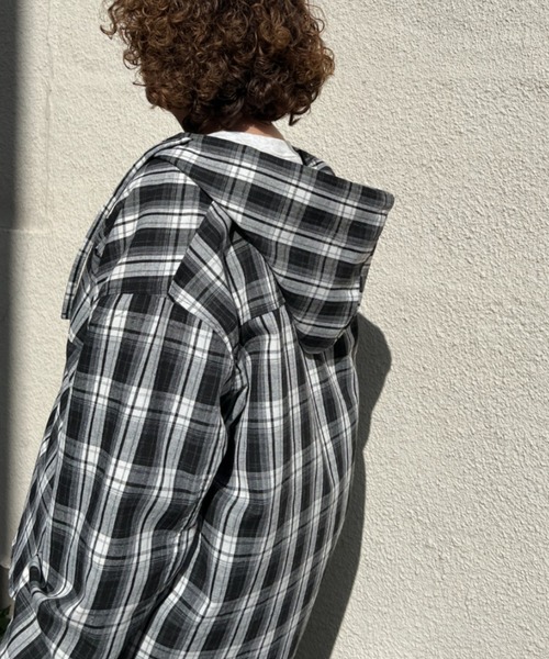 A.D.C.L.(エーディーシーエル)の「チェック柄 フード付き シャツ(シャツ/ブラウス・レディース・ブラック/ライトブルー・L/M)」の2枚目の写真