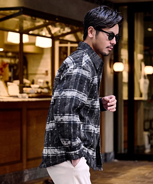 BENUSTA（ベヌスタ）の「『BENUSTA/ベヌスタ』ケミカルブリーチ ダメージチェックシャツジャケット【GC】（ブルゾン・メンズ・ピンク/ブルー・L/M）」の4枚目の写真