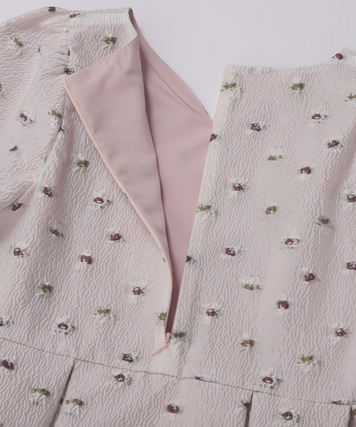 Fit more(フィットモア)の「シアージャガード花柄タック長袖ブラウス(シャツ/ブラウス・レディース・ピンク/ホワイト/ブラック・FREE)」の17枚目の写真