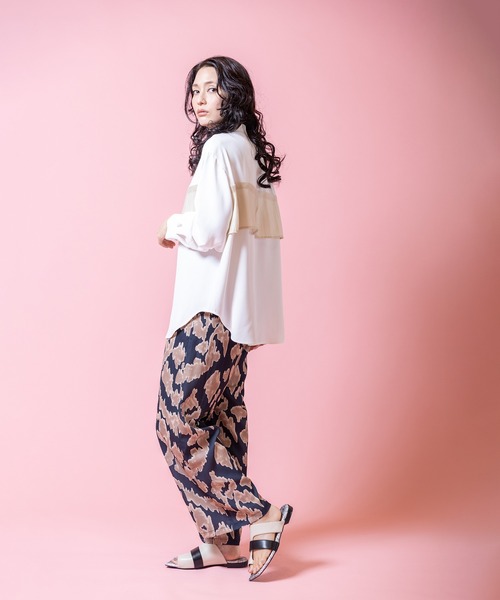 OSMOSIS(オズモーシス)の「プリントパンツ(その他パンツ・レディース・ブラック/ブルー/ベージュ・ONE SIZE)」の11枚目の写真