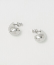 クレセントムーン ピアス