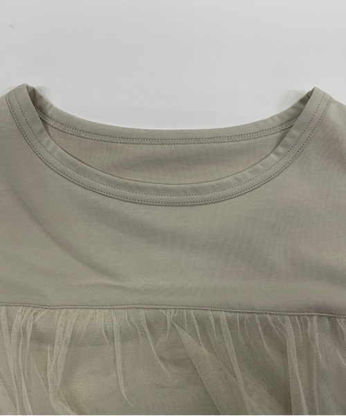Belta attrice（ベルタアトリーチェ）の「チュールドッキング異素材フレンチスリーブTシャツ（Tシャツ/カットソー・レディース・グレイッシュベージュ/ブラック/ホワイト・FREE）」の9枚目の写真