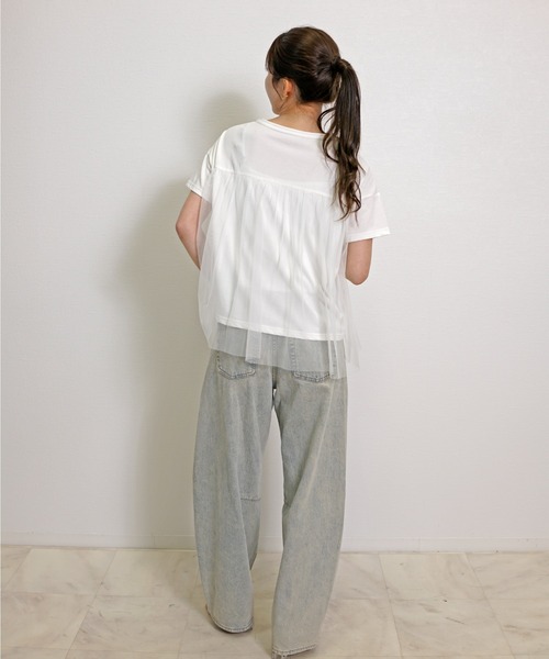 Belta attrice（ベルタアトリーチェ）の「チュールドッキング異素材フレンチスリーブTシャツ（Tシャツ/カットソー・レディース・グレイッシュベージュ/ブラック/ホワイト・FREE）」の6枚目の写真