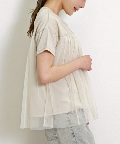 Belta attrice（ベルタアトリーチェ）の「チュールドッキング異素材フレンチスリーブTシャツ（Tシャツ/カットソー・レディース・グレイッシュベージュ/ブラック/ホワイト・FREE）」の12枚目の写真