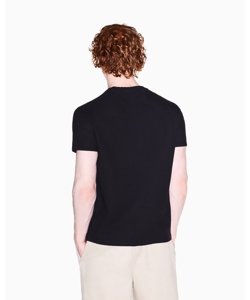 ARMANI EXCHANGE（アルマーニエクスチェンジ）の「【A|X アルマーニ エクスチェンジ】AXロゴ ワッフルエフェクト 半袖クルーネックTシャツ/REGULAR（Tシャツ/カットソー・メンズ・ブラック/オフホワイト・XX-LARGE/X-SMALL/X-LARGE/SMALL/MEDIUM/LARGE）」の7枚目の写真