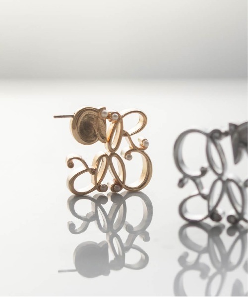 RANDA（ランダ）の「モノグラムデザインピアス（ピアス（両耳用）・レディース・ゴールド/シルバー・FREE）」の3枚目の写真