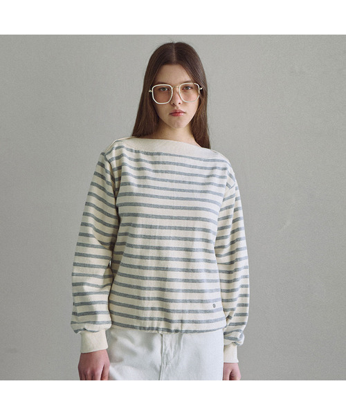 SLOWLOLLI(スローローリ)の「Boat neck stripe oversized sweatshirt_2 Colors(Tシャツ/カットソー・レディース・ブラック/グレー・FREE)」の2枚目の写真