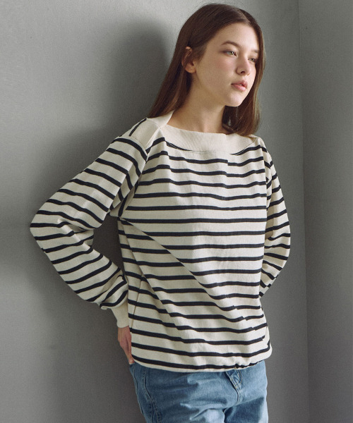 SLOWLOLLI(スローローリ)の「Boat neck stripe oversized sweatshirt_2 Colors(Tシャツ/カットソー・レディース・ブラック/グレー・FREE)」の8枚目の写真