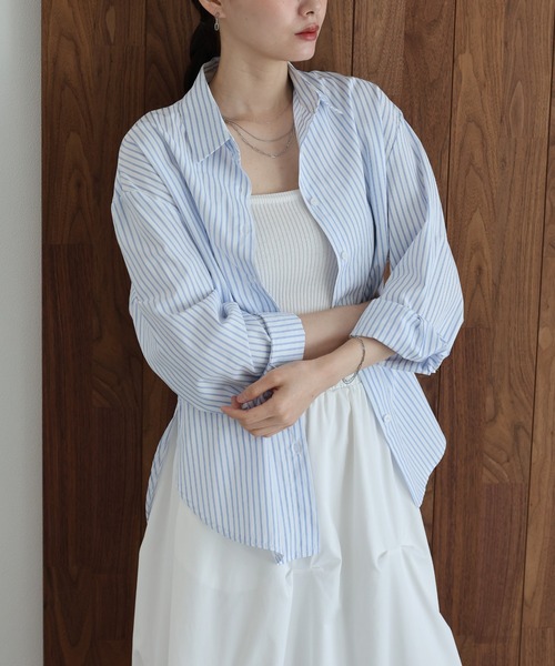 J by blue(ジェイバイブルー)の「カラーストライプシャツ(シャツ/ブラウス・レディース・ピンク/ホワイト/ブルー・MEDIUM)」の4枚目の写真