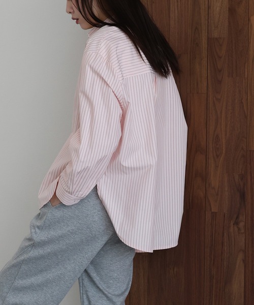 J by blue(ジェイバイブルー)の「カラーストライプシャツ(シャツ/ブラウス・レディース・ピンク/ホワイト/ブルー・MEDIUM)」の11枚目の写真