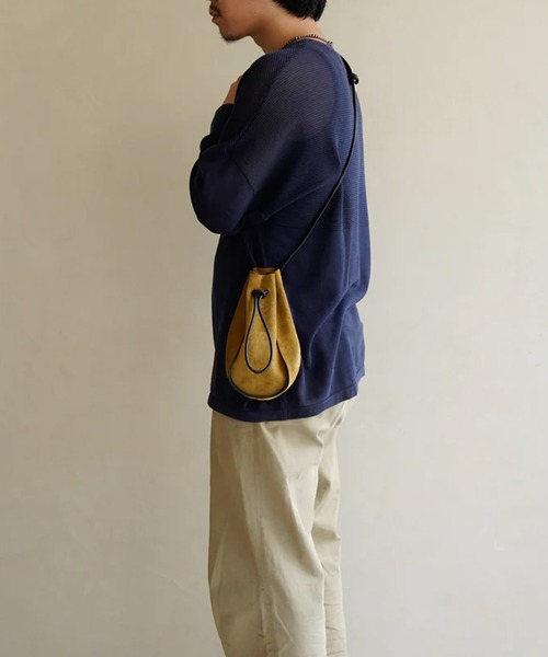 ITTI（イッチ）の「HERRIE KINCHAKU POUCH - GPM / MOSSA LD N（ショルダーバッグ・レディース・ブラウン・FREE）」の5枚目の写真