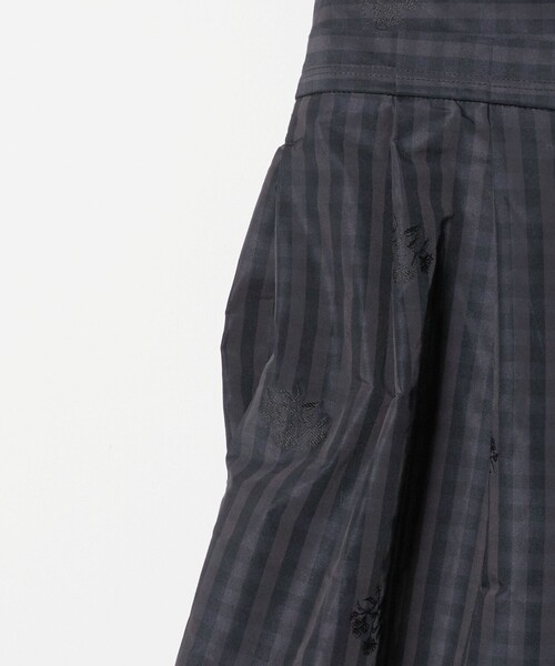UNITED ARROWS（ユナイテッドアローズ）の「ギンガムチェック フラワー ジャガード ワイドパンツ ‐ウォッシャブル‐（その他パンツ・レディース・オフホワイト/ブラック・38/36）」の11枚目の写真