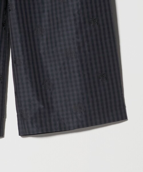 UNITED ARROWS（ユナイテッドアローズ）の「ギンガムチェック フラワー ジャガード ワイドパンツ ‐ウォッシャブル‐（その他パンツ・レディース・オフホワイト/ブラック・38/36）」の14枚目の写真