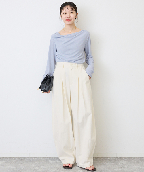 SLOBE IENA(スローブイエナ)の「《追加》パウダリーチノタックカーブトラウザー(チノパンツ・レディース・ホワイト/ベージュ・36/38)」の17枚目の写真