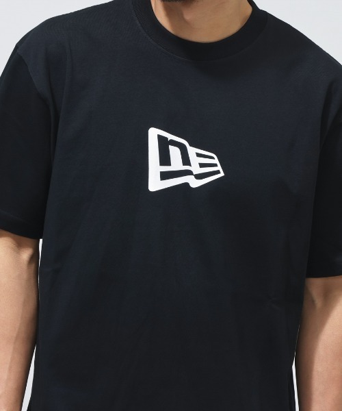 NEW ERA(ニューエラ)の「ニューエラ SS CT TEE FLAG LOGO MID BLK 261(Tシャツ/カットソー・メンズ・ブラック・M/L/LL)」の6枚目の写真