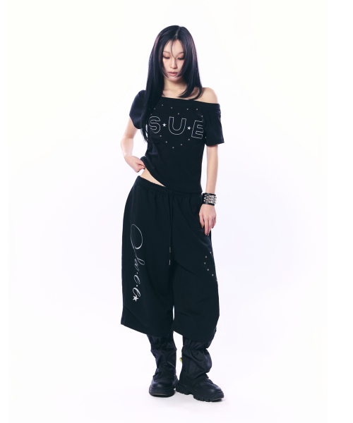 SETUP-EXE(セットアップイーエックスイー)の「SUE WIDE NECK TOP / BLACK(Tシャツ/カットソー・レディース・その他・OS)」の2枚目の写真