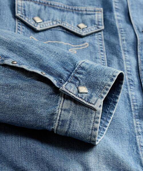 RRL（ダブル アール エル）の「スタデッド インディゴ デニム ジャケット（デニムジャケット・メンズ・ブルー・XXL/XS/XL/S/M/L）」の6枚目の写真
