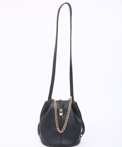 Chico（チコ）の「【who's who Chico】タック3WAYバッグ（ショルダーバッグ・レディース・アイボリー/ブラック/シルバー・FREE）」の2枚目の写真