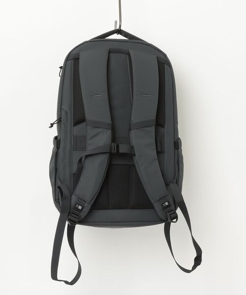 karrimor（カリマー）の「highlands 24（バックパック/リュック・メンズ・ダークグレー/ブラック・FREE）」の3枚目の写真