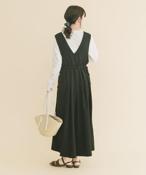 ITEMS URBANRESEARCH（アイテムズ アーバンリサーチ）の「ギャザージャンパースカート(ロングスリーブインナーセット)（ワンピース・レディース・モカ/チャコールグレー/ブラック・FREE）」の8枚目の写真