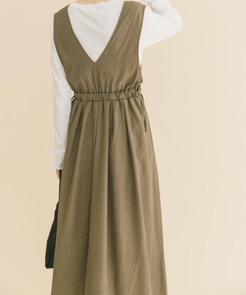 ITEMS URBANRESEARCH（アイテムズ アーバンリサーチ）の「ギャザージャンパースカート(ロングスリーブインナーセット)（ワンピース・レディース・モカ/チャコールグレー/ブラック・FREE）」の13枚目の写真
