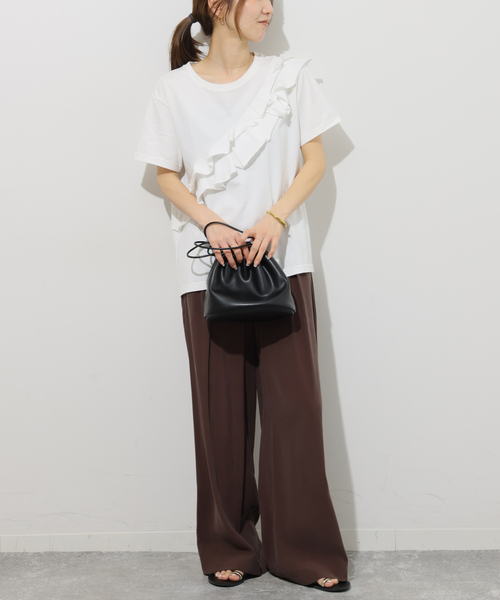 JOURNAL STANDARD relume(ジャーナルスタンダード レリューム)の「《WEB限定追加》アシンメトリーフリルTEE(Tシャツ/カットソー・レディース・ホワイト/ブラック・FREE)」の12枚目の写真