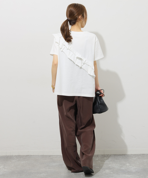 JOURNAL STANDARD relume(ジャーナルスタンダード レリューム)の「《WEB限定追加》アシンメトリーフリルTEE(Tシャツ/カットソー・レディース・ホワイト/ブラック・FREE)」の20枚目の写真