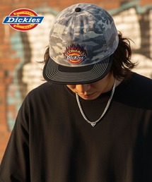 Dickies（ディッキーズ）の「【Dickies/ディッキーズ】カモフラ迷彩バイカラーキャップ/ファイヤー刺繍ロゴ（キャップ）」