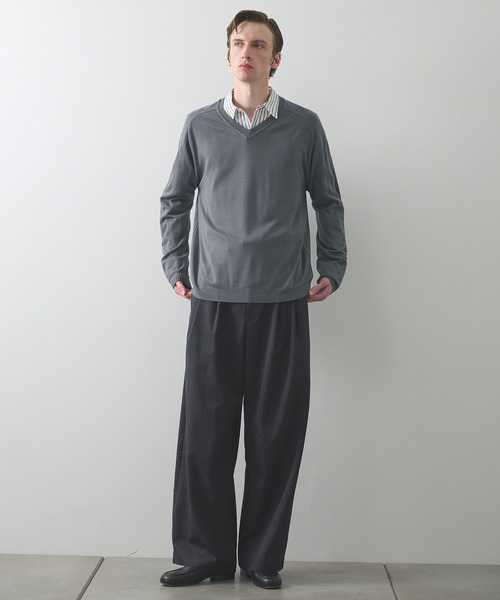 STUDIOUS（ステュディオス）の「【STUDIOUS】Smooth Silky VneckKnit（ニット/セーター・メンズ・ブラック/ホワイト/グレー・1/2）」の20枚目の写真