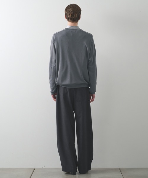 STUDIOUS（ステュディオス）の「【STUDIOUS】Smooth Silky VneckKnit（ニット/セーター・メンズ・ブラック/ホワイト/グレー・1/2）」の22枚目の写真