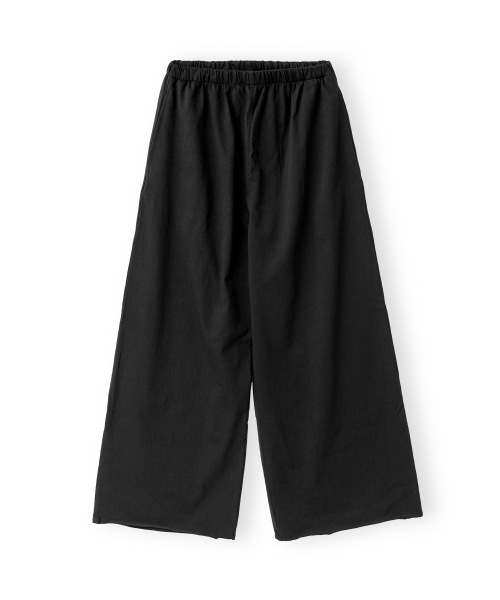 BROWNYARD(ブラウンヤード)の「Wカットオフイージーパンツ、ブラック(その他パンツ・レディース・その他・1/2)」の1枚目の写真