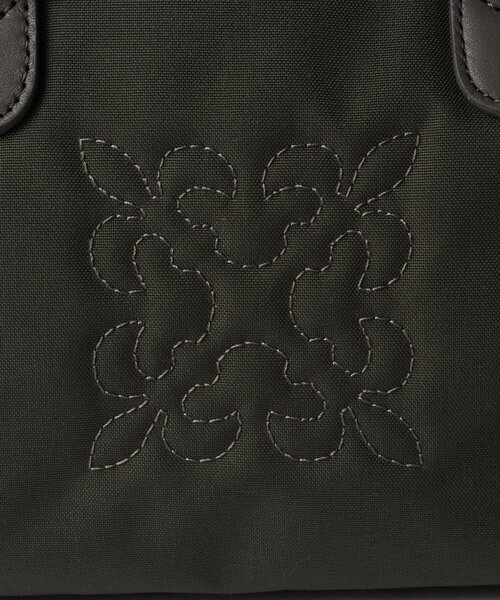 russet（ラシット）の「《WEB限定》コーデュラナイロン2WAYミニボストンバッグ（ボストンバッグ・レディース・ダークブラウン/グレー/グレイッシュベージュ・FREE）」の7枚目の写真