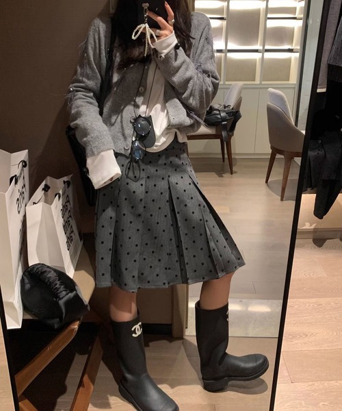 MAISON DE THERESE（メゾン ド テレーズ）の「前後2WAYドットプリーツミディスカート（スカート・レディース・グレー・M）」の9枚目の写真