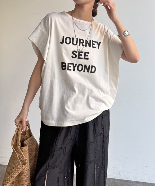 DouDou（ドゥドゥ）の「【WEB限定】袖タックフレンチスリーブロゴTEE（Tシャツ/カットソー・レディース・ブラック/オフホワイト/チャコールグレー・FREE）」の9枚目の写真