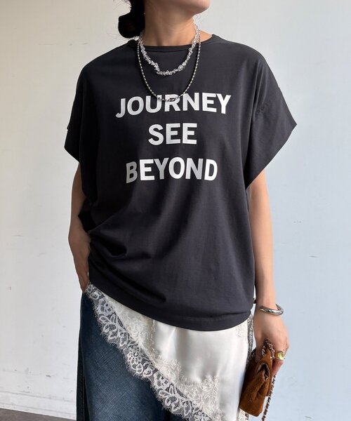 DouDou（ドゥドゥ）の「【WEB限定】袖タックフレンチスリーブロゴTEE（Tシャツ/カットソー・レディース・ブラック/オフホワイト/チャコールグレー・FREE）」の19枚目の写真