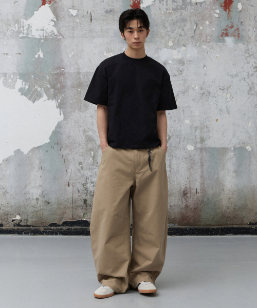 AGOD（エージーオーディー）の「ベックインシジョンクロップハーフTシャツ[ブラック]（Tシャツ/カットソー・レディース・その他・SMALL/MEDIUM/LARGE）」の3枚目の写真