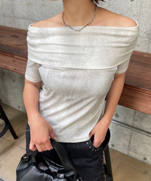 ROGER AND RAW(ロジャーアンドロウ)の「ヴィンテージ風 ムラ染めプリント オフショルTシャツ(Tシャツ/カットソー・レディース・グレー/ブラック/ホワイト・FREE)」の10枚目の写真