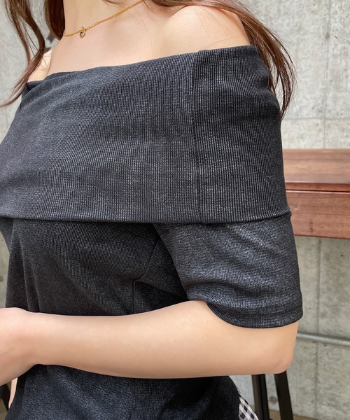 ROGER AND RAW(ロジャーアンドロウ)の「ヴィンテージ風 ムラ染めプリント オフショルTシャツ(Tシャツ/カットソー・レディース・グレー/ブラック/ホワイト・FREE)」の22枚目の写真