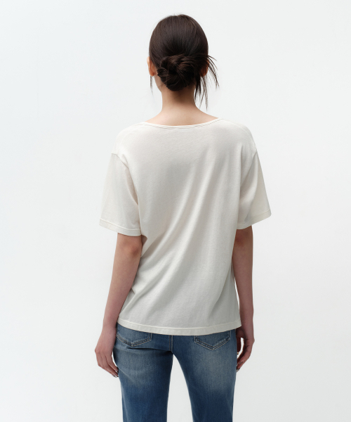 MUSINSA STANDARD WOMAN（ムシンサスタンダードウーマン）の「ウィメンズリラックスドライトウェイトCRスクープネックTシャツ[クリーム]（Tシャツ/カットソー・レディース・その他・X-SMALL/SMALL/MEDIUM/LARGE）」の4枚目の写真