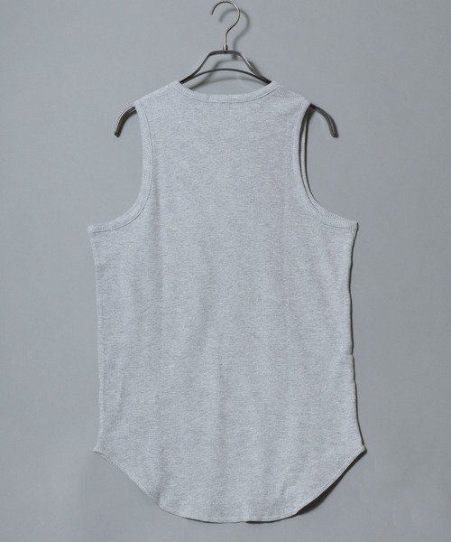 ANPAS（アンパス）の「Waffle-Knit Tank Top / 裾ラウンド ワッフルタンクトップ 無地 メンズ トップス インナー セミロング丈（タンクトップ・メンズ・グレー/ブラック/ホワイト・M/L）」の15枚目の写真