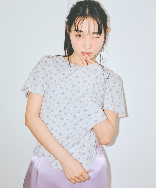 COLORME(カラーミー)の「【AKB48 伊藤百花 着用】小花柄半袖カットソー(Tシャツ/カットソー・レディース・ホワイト/グレー・FREE)」の15枚目の写真