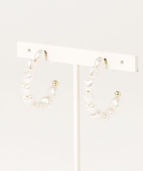 LA POMME petit(ラポミ・プチ)の「Heart Pearl Earrings(イヤリング・レディース・ホワイト・FREE)」の1枚目の写真