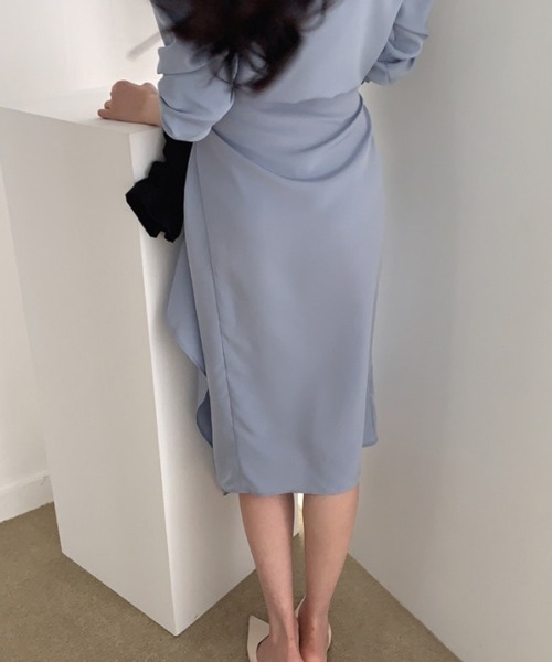 mielu(ミエル)の「アシメドレープシャツワンピース(シャツワンピース・レディース・ブルー/ブラック・MEDIUM/LARGE)」の4枚目の写真