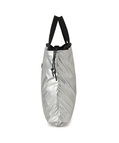 HUNTER(ハンター)の「【HUNTER for ADAM ET ROPE'】別注 TRAVEL MULTI FUNCTION TOTE(トートバッグ・レディース・シルバー・FREE)」の17枚目の写真