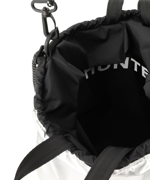 HUNTER(ハンター)の「【HUNTER for ADAM ET ROPE'】別注 TRAVEL MULTI FUNCTION TOTE(トートバッグ・レディース・シルバー・FREE)」の10枚目の写真